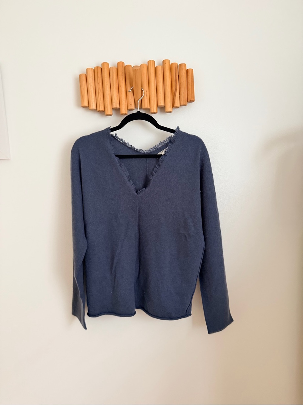 Vince Frayed V-Neck Long Sleeve Sweater - Navy